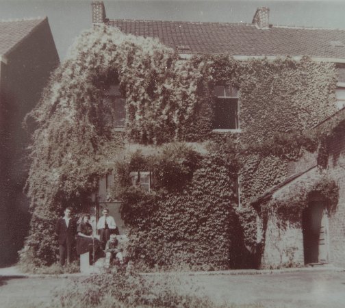 1960 - enfants Falisse a Jumet.jpg